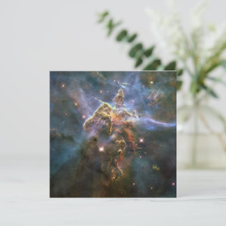 Invitación Montaña Mística en la nebulosa Carina Hubble Espac