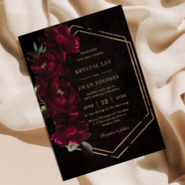 Invitación Moody Burgundy Boda de Peonies Florales