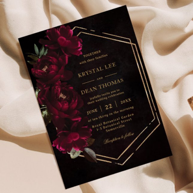 Invitación Moody Burgundy Boda de Peonies Florales (Subido por el creador)