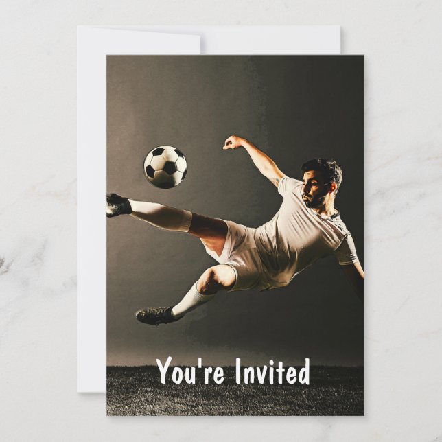 Invitación Moody Kick de fútbol oscuro con pelota (Anverso)