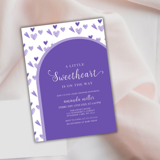 Invitación Morple Arch Valentine pequeña novia en Baby Shower (Purple Arch Valentine Little Sweetheat Baby Shower Invitation)