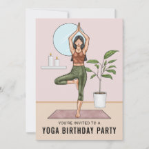 Mujer de ejercicio de postura de árbol cumpleaños