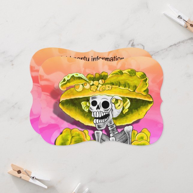 Invitación Mujer de Esqueleto Riéndose con Gorro Amarillo (Anverso/Reverso In Situ)