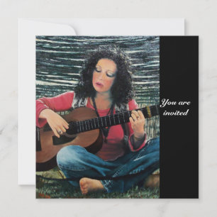 Invitación Mujer Jugando Música Con Guitarra Acústica