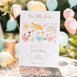 Invitación Nacimiento de pollo Pequeño Fiesta de la granja de<br><div class="desc">¡Celebración de la patata de primavera! ¡Adorables pollitos esponjosos para un cumpleaños perfecto con temática primaveral! Navegue por nuestros artículos de correspondencia cuidadosamente seleccionados diseñados para complementarse mutuamente sin problemas. Crea un aspecto cohesivo con decoración,  vajilla y accesorios coordinados. Todos los diseños son © PIXEL PERFECTION FIESTA LTD</div>