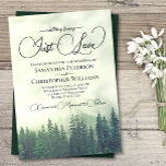 Invitación Nada Fancy Love Just Love Foggy Green Pines Boda<br><div class="desc">Esta invitación a la boda es rústica, romántica y hermosa. Presenta un diseño elegante y a la vez sobrio, con un paisaje natural al aire libre de una ladera de montaña cubierta de pinos verdes y cubierta de niebla. La leyenda dice: "Nada mejor, solo amor" en magníficas letras modernas. La...</div>