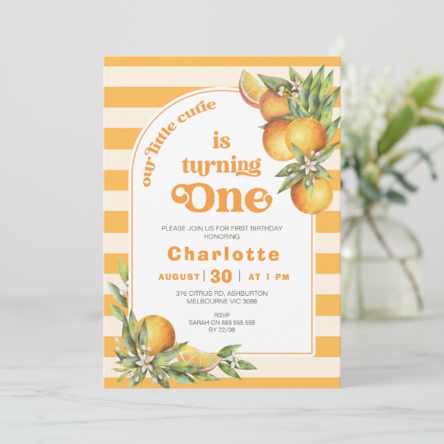 Invitación Naranja Citrus Little Cutie Un primer cumpleaños (Anverso de pie)