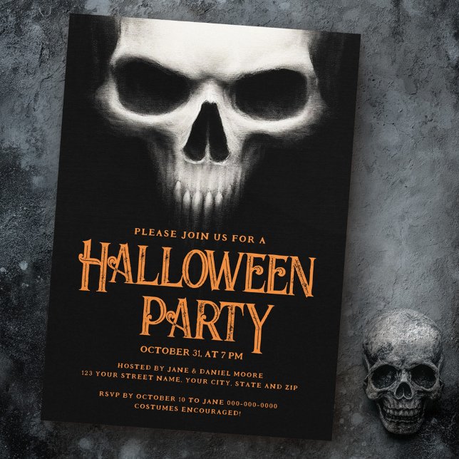 Invitación Naranja negro de cráneo fantasma de la fiesta de H (Halloween party creepy ghost skull black orange invitation)