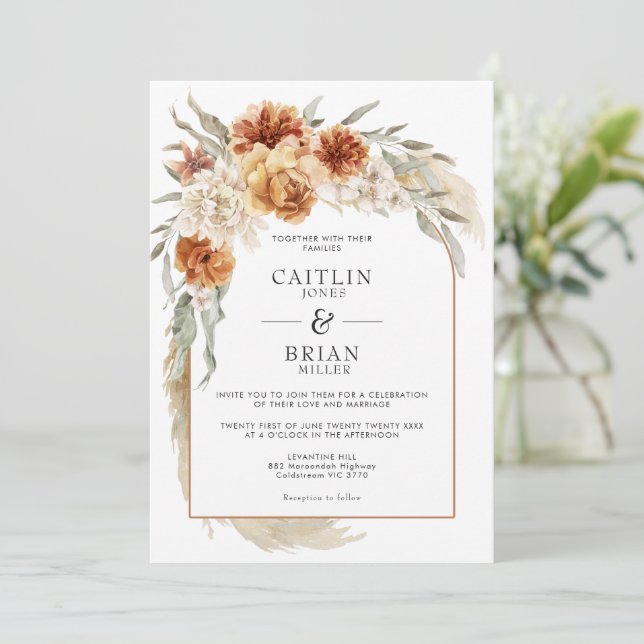 Invitación Naranja quemado Floral Pampas Arch Boho Boda (Anverso de pie)