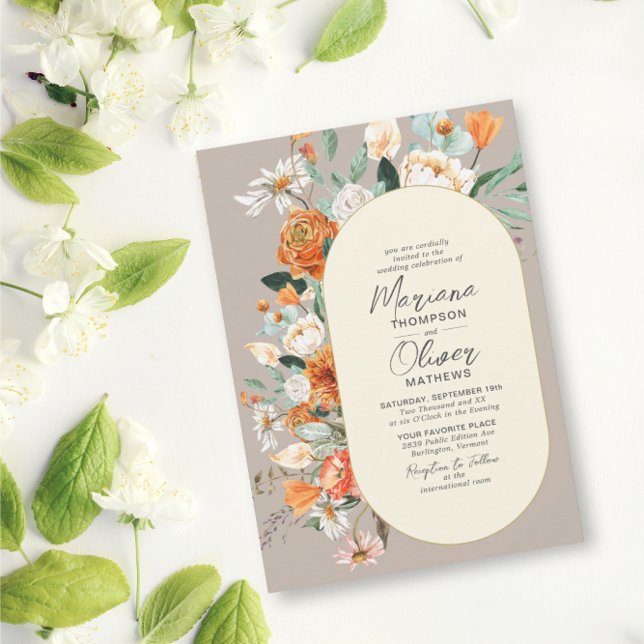 Invitación Naranja rústico Florals Boda de doble arco Taupe (Beatutiflful taupe background that makes the flowers pop.)