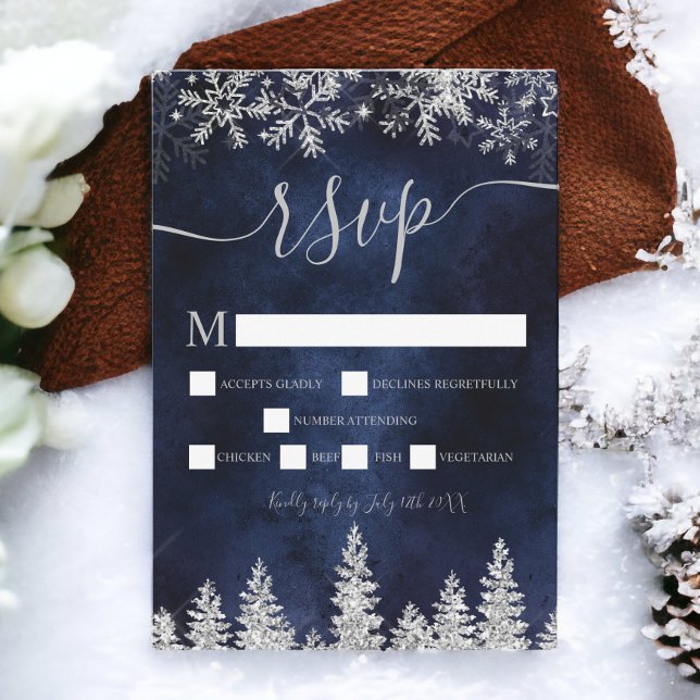 Invitación Navidades de la marina de pino de nieve plata rsvp (Silver snow pine navy Christmas winter rsvp Invitation)