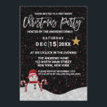 Invitación Navidades de Purpurinas de la Noche Cielo Blanco y<br><div class="desc">Esta invitación a la fiesta de Navidades con temática de snowman es un diseño muy bonito y genial para tu papelería de vacaciones. Cuenta con un purpurina blanco falso impreso con un gorra rojo y una bufanda junto a dos latas de caramelo encima de la nieve purpurina blanca. El cielo...</div>