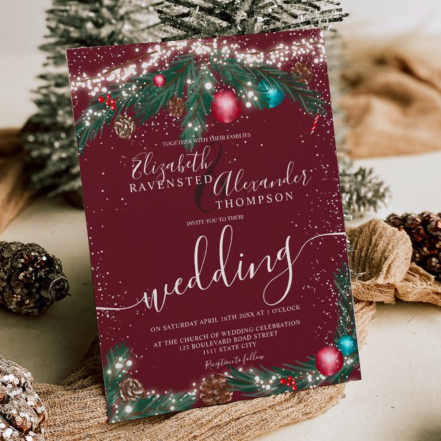 Invitación Navidades festivos alumbran boda de nieve de rama  (Festive Christmas lights pine branch snow wedding Invitation on red)