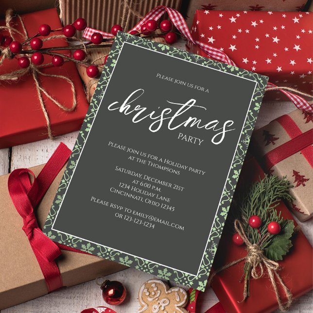 Invitación Navidades verdes Fiesta Snowflake (Simple green snowflake Christmas party invitation with a grey background. )