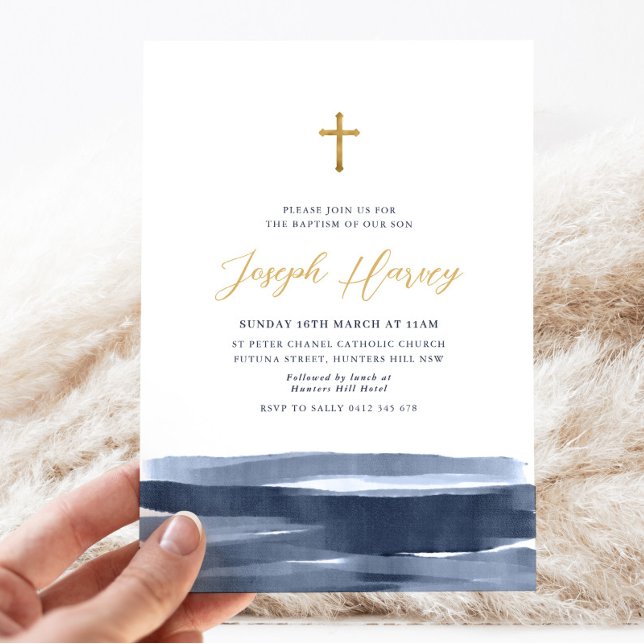 Invitación Navy Blue Gold Cross Boys Bautismo Christening (Navy Blue Watercolor and Gold Boys Baptism Invitation)