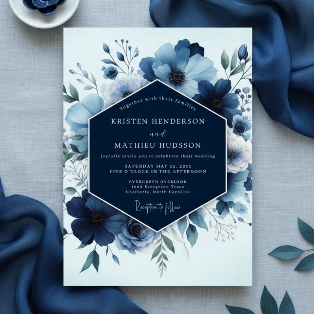 Invitación Navy Floral Lush Romance Wedding (Subido por el creador)