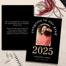 Invitación Negra Grad 2025 de Modern Arch Photo