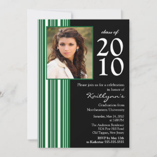Invitación negra y verde de la graduación de la