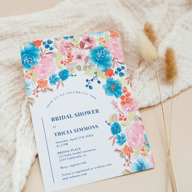 Invitación Negrita Boho azul rosa salvaje arco floral ducha d (Bold Boho blue pink wild floral arch bridal shower Invitation)