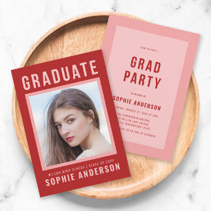 Invitación negrita de graduados rojos y Fiesta de