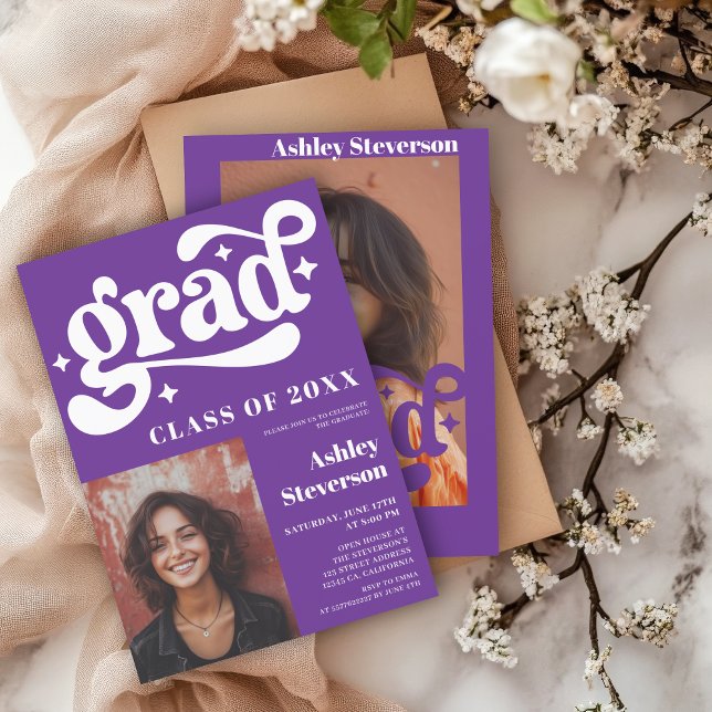 Invitación Negrita Retro Purple Groovy 2 fotos Partido de Gra (Bold Retro Purple Groovy 2 photos Graduation Party Invitation)