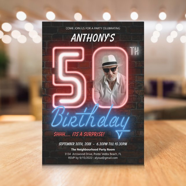 Invitación Neon Retro Foto Sorpresa 50 cumpleaños (Neon Retro Photo Surprise 50th Birthday Party Invitation)