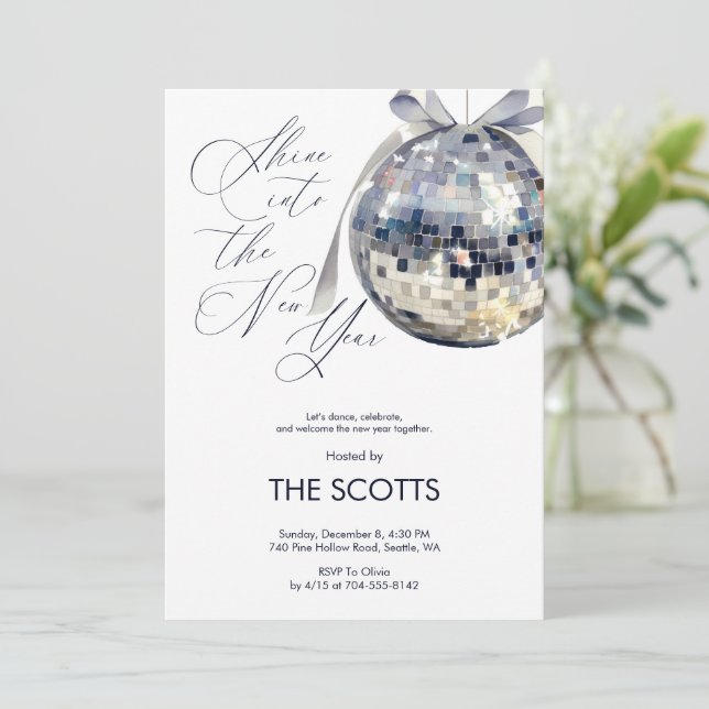 Invitación New Year’s Eve Party Shine Into the Disco Ball (Anverso de pie)