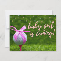 Niña de golf que viene con el violento del lazo ro
