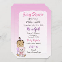 Niña hispánica con tazas para bebés con osito de p