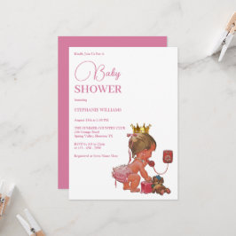 Invitación Niña Pequeña Con Un Baby Shower De La Corona