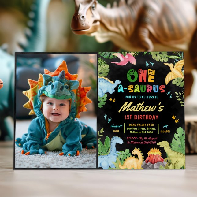 Invitación Niño de dinosaurio lindo foto de primer cumpleaños (Subido por el creador)
