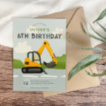 Invitación Niños Cute Blue Construction Kids Cumpleaños<br><div class="desc">Este bonito y moderno diseño de la invitación para el cumpleaños de los niños en la construcción presenta un diseño personalizado de edificio azul, con una excavadora en la carretera. La invitación puede ser personalizada con el nombre de su hijo y otros detalles necesarios para su fiesta. La adición perfecta...</div>