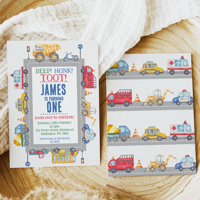 Invitación Niños Modernos Transporte por Carretera Primera In (Cute transport themed boy's first birthday invitation with various vehicles, signs, lights and road)