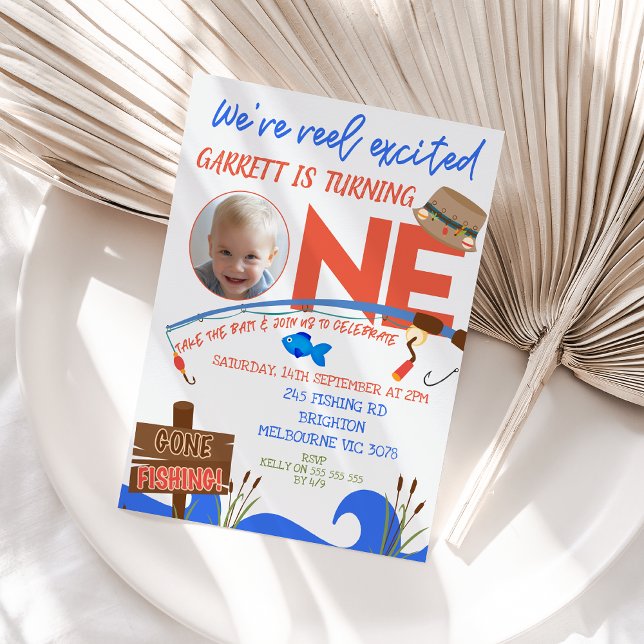 Invitación Niños Pesca azul Estamos entusiasmados con el prim (Boys Reel Excited 1st Birthday Invitation Template, Fishing Themed 1st Birthday Invitation, Photo)