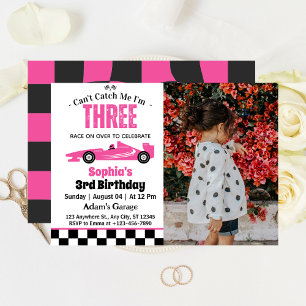 Invitación No Puede Atraparme Auto de Carreras Rosa Cumpleaño