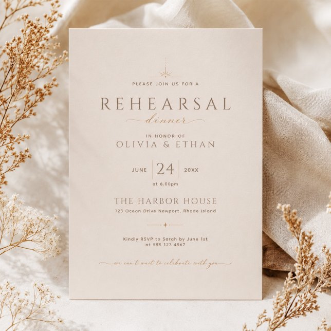 Invitación Noche de ensayo de boda editorial beige moderno (Subido por el creador)