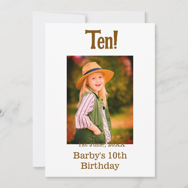 Invitación nombre fecha foto cumpleaños 10 simple marrón beig (Anverso)