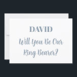 Invitación Nombre personalizado del portador del anillo Boda<br><div class="desc">Diseño sencillo,  mínimo y elegante para preguntar "¿Serás nuestro portador de canciones?" con mensajes personalizados y plantillas de texto de nombres personalizados para que lo personalizares!</div>