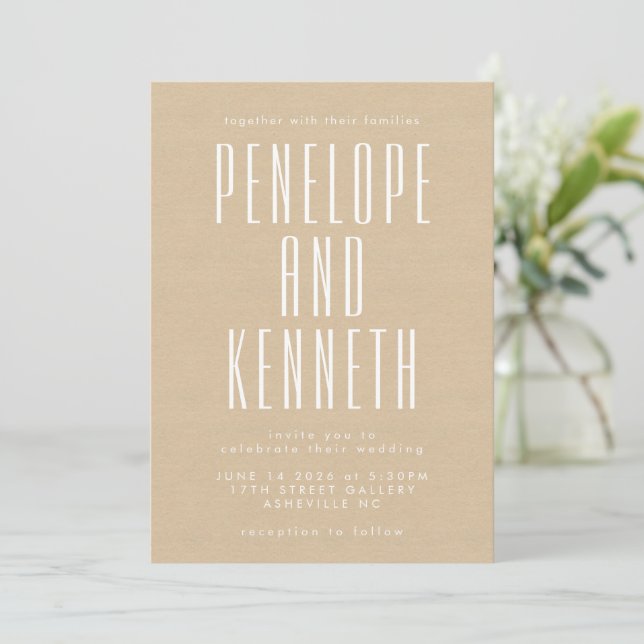 Invitación Nombres negrita Tipografía retro Beige Kraft Boda (Anverso de pie)