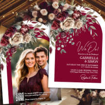 Nos Casamos Arco de Rosas de Borgoña con Código QR