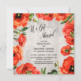 Invitación Nos casamos con rojos en recepción de madera