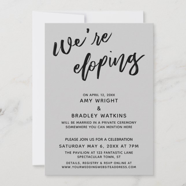Invitación Nos escapamos Simple Moderno Letra a mano Gris (Anverso)