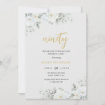 Invitación Noventa White & Gold Floral Elegante Cumpleaños<br><div class="desc">Invitaciones de cumpleaños para adultos Elegante floral blanca y dorada 90ª Moda Invitación al cumpleaños Este elegante y de moda presenta un tema femenino de color blanco y una tipografía con guión de oro sobre un fondo blanco roto. Personalice la invitación con sus detalles y si desea reorganizar el estilo...</div>