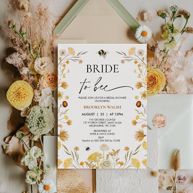 Invitación Novia de coraje amarillo moderna a ducha de novia (Yellow Wildflowers Bride To Be Bridal Shower Invitation Template, Bee Themed Bridal Shower Invite)