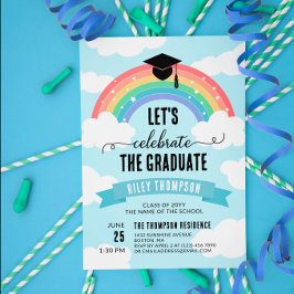 Invitación Nubes de arcoiris azules celebremos al graduado
