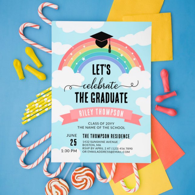 Invitación Nubes de arcoiris rosadas celebremos al graduado (Subido por el creador)