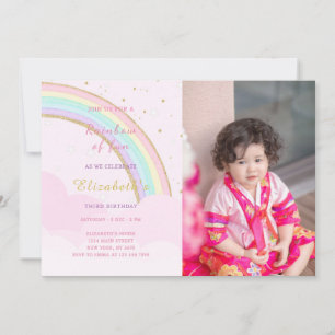 Invitación nublada al cumpleaños Rainbow con foto