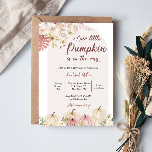 Invitación Nuestra pequeña calabaza Baby Shower Floral Caída