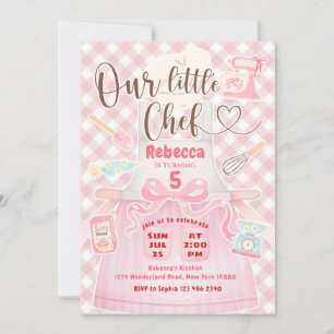 Invitación Nuestra Pequeña Niña Chef Rosa Gingham Cumpleaños