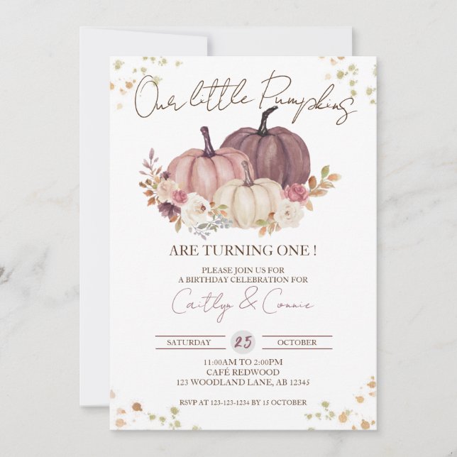 Invitación Nuestros calabazas primerizos, Chicas gemelos prim (Anverso)